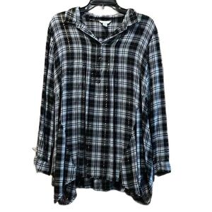 Est 1946 black white and gold blouse size medium